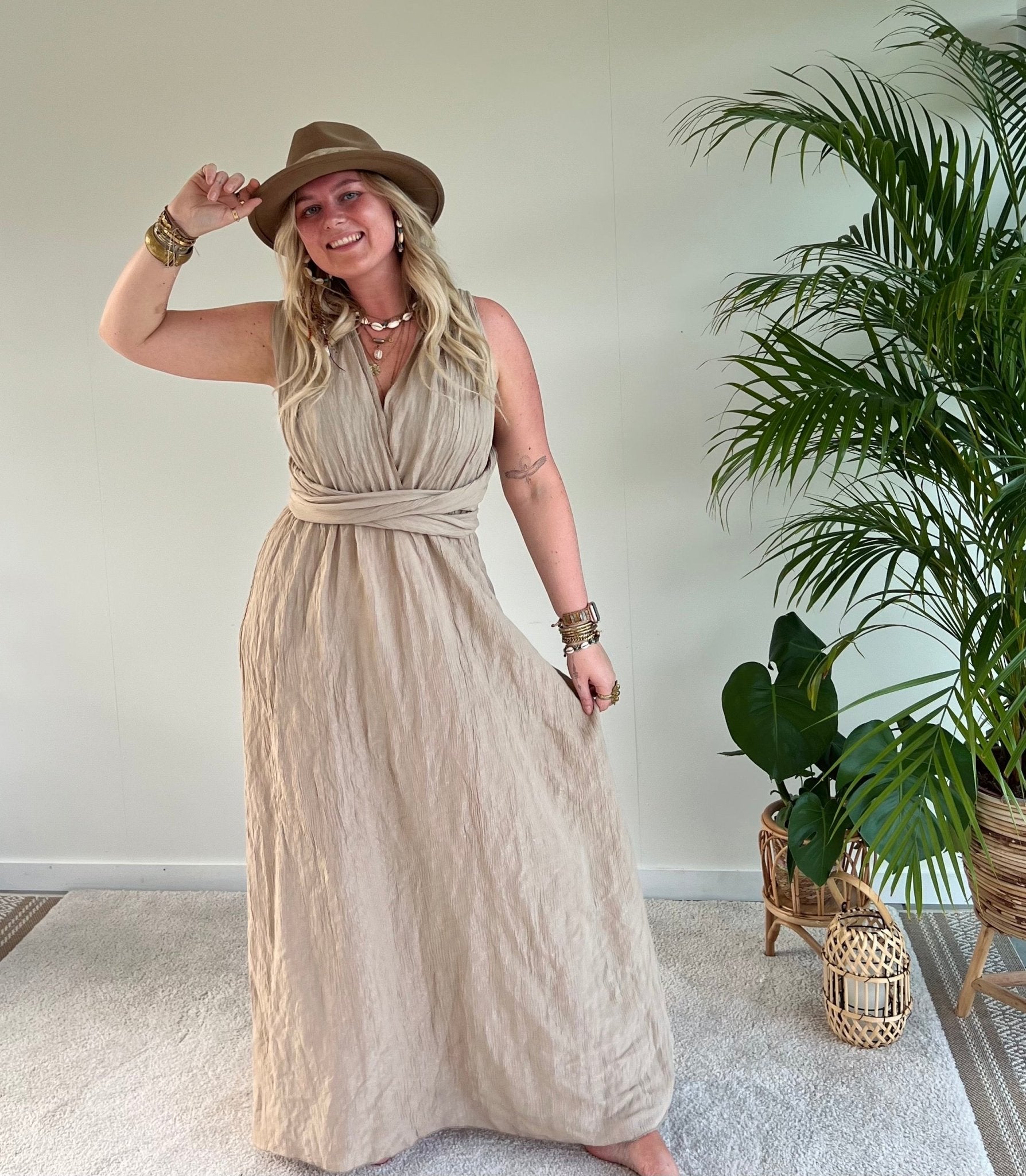 Maxi jurk Eón - Beige - Corazón Boutique